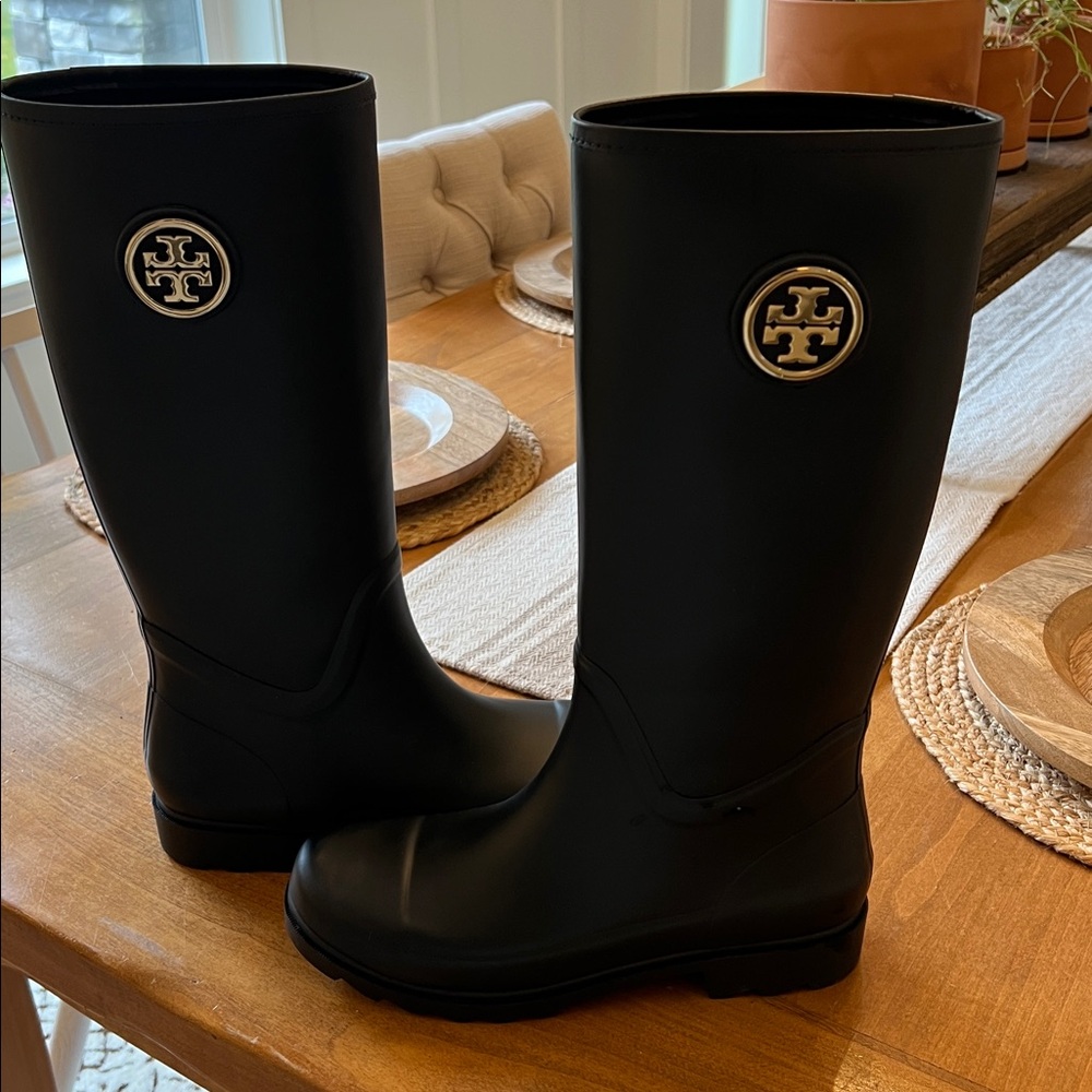 Tory Burch Navy Blue Tall Logo Rain Boots - Picture 2 of 8